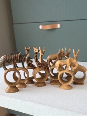 ✨ Vintage Hand-Carved African Safari Animal Wooden Napkin Rings – Set of 10 ✨768